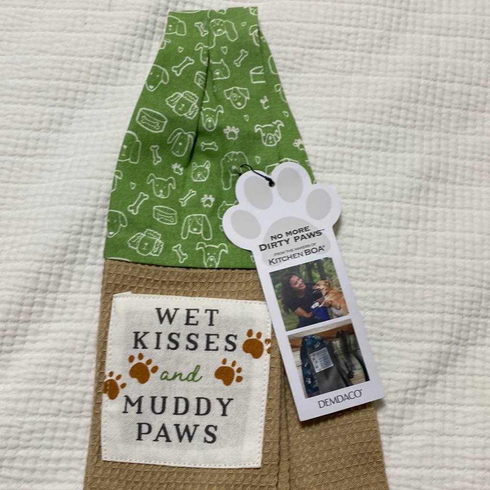 No more dirty paws extra absorbent towel to wipe doggy feet